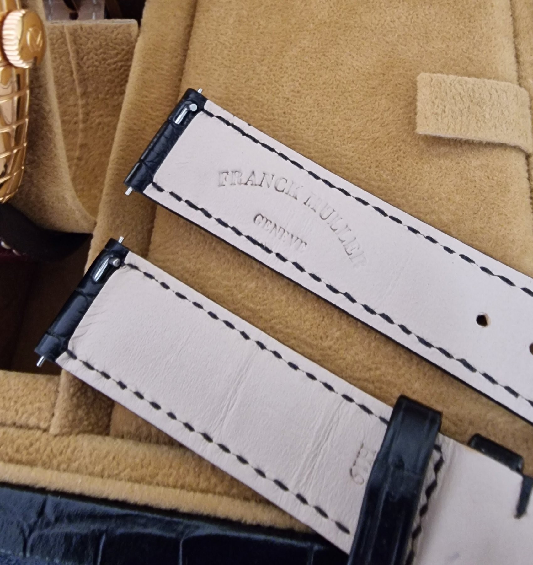 A solid 18k yellow gold Franck Muller with croco pattern case. A solid 18k yellow gold Franck Muller with croco pattern case.