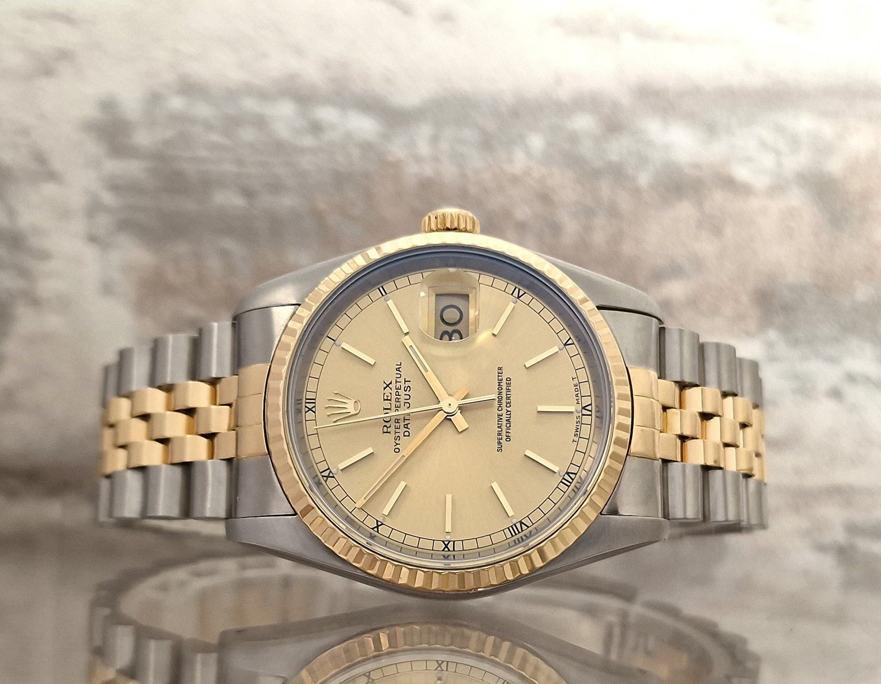 Rolex Oyster Perpetual Datejust 16233