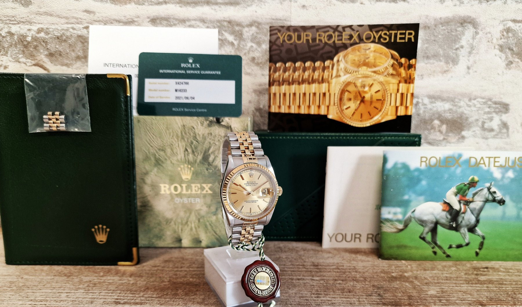 Rolex Oyster Perpetual Datejust 16233