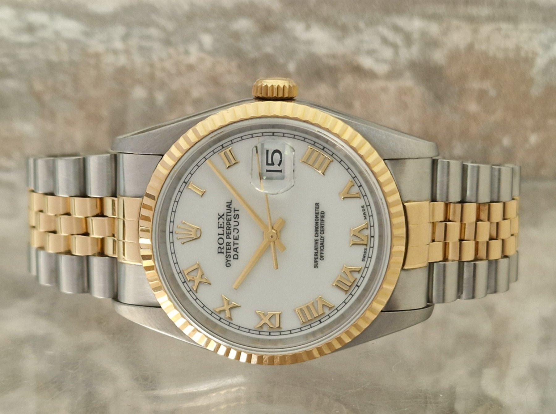 Rolex Oyster Perpetual Datejust 16233