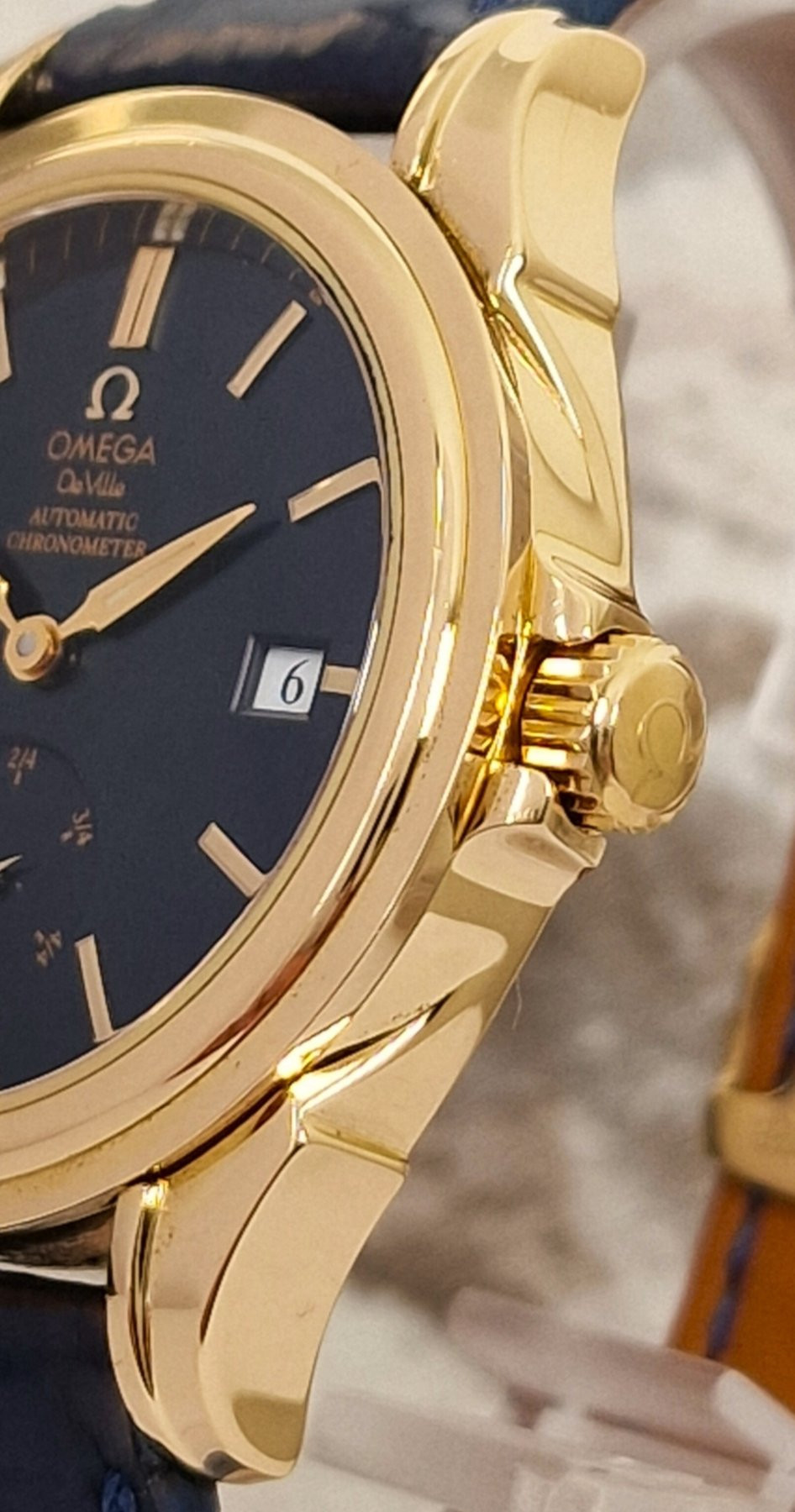 18k Omega De Ville Co-Axial power reserve - Full Set
