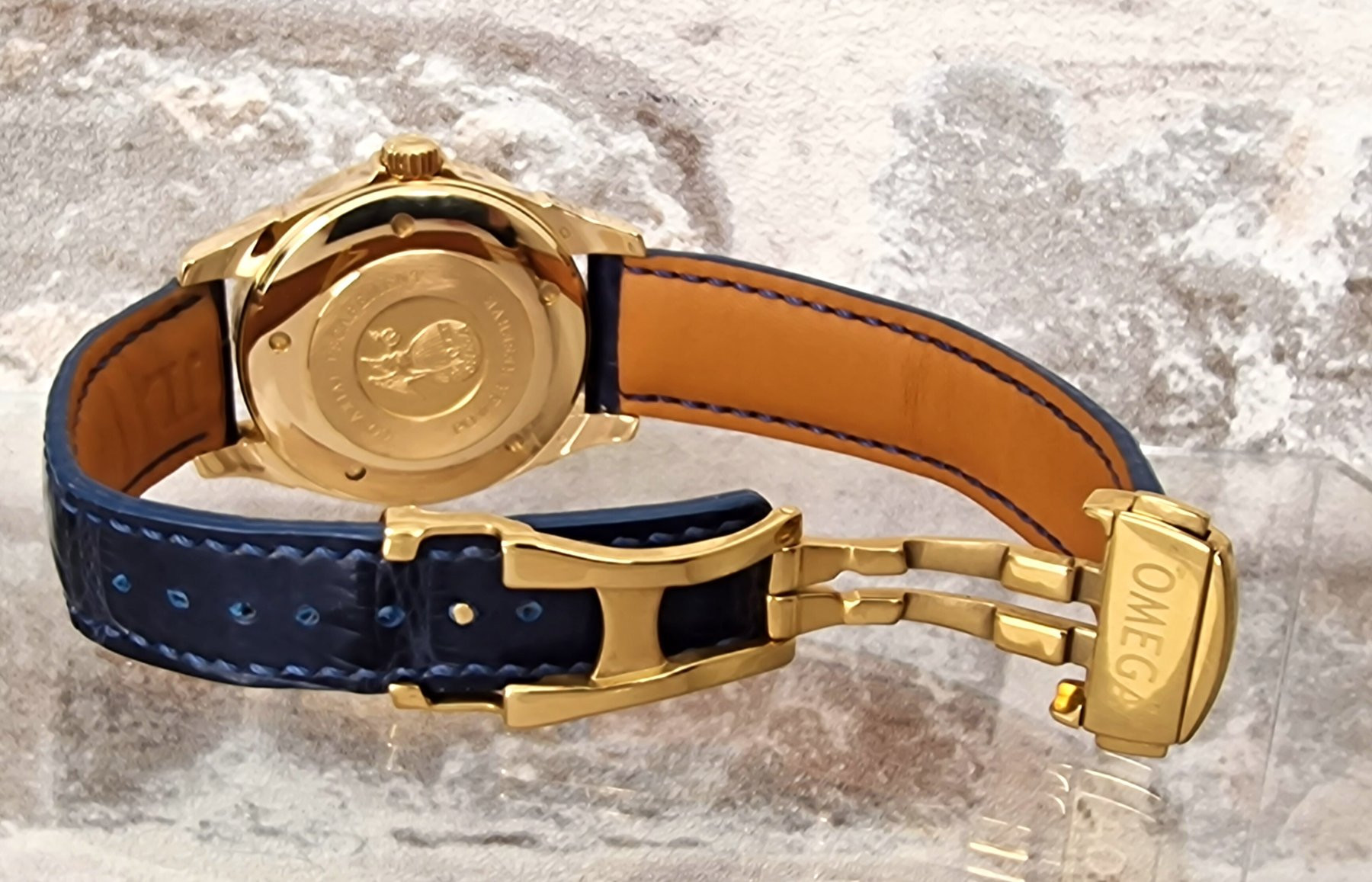 18k Omega De Ville Co-Axial power reserve - Full Set