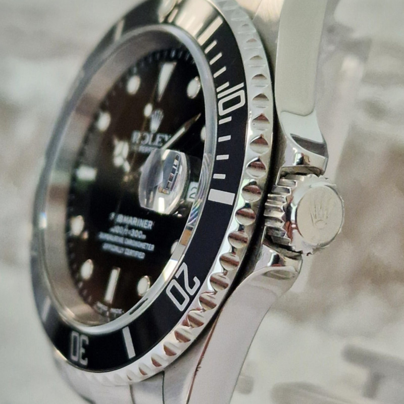 Rolex Submariner Date 16610. Full Set