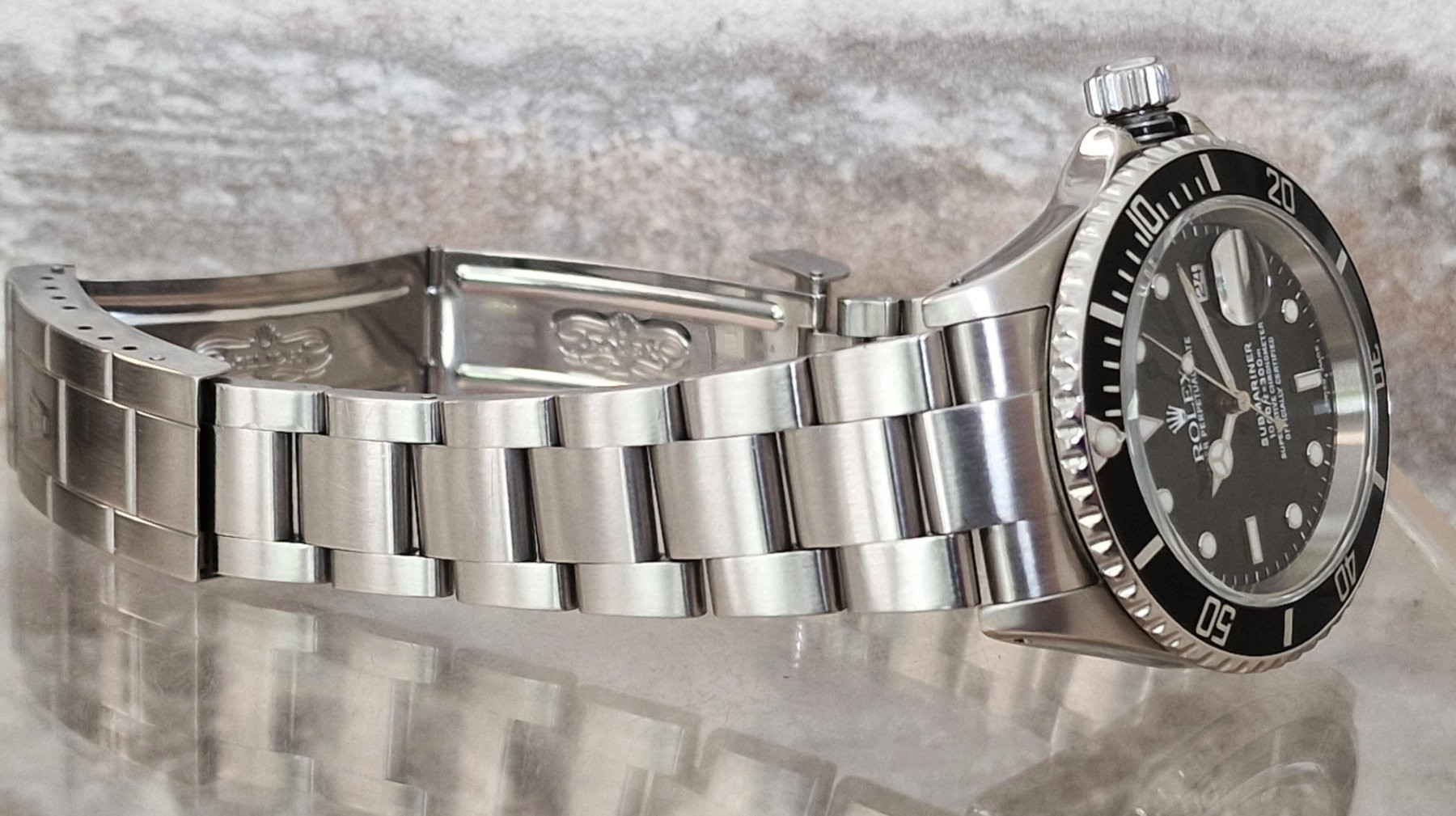 Rolex Submariner Date 16610. Full Set