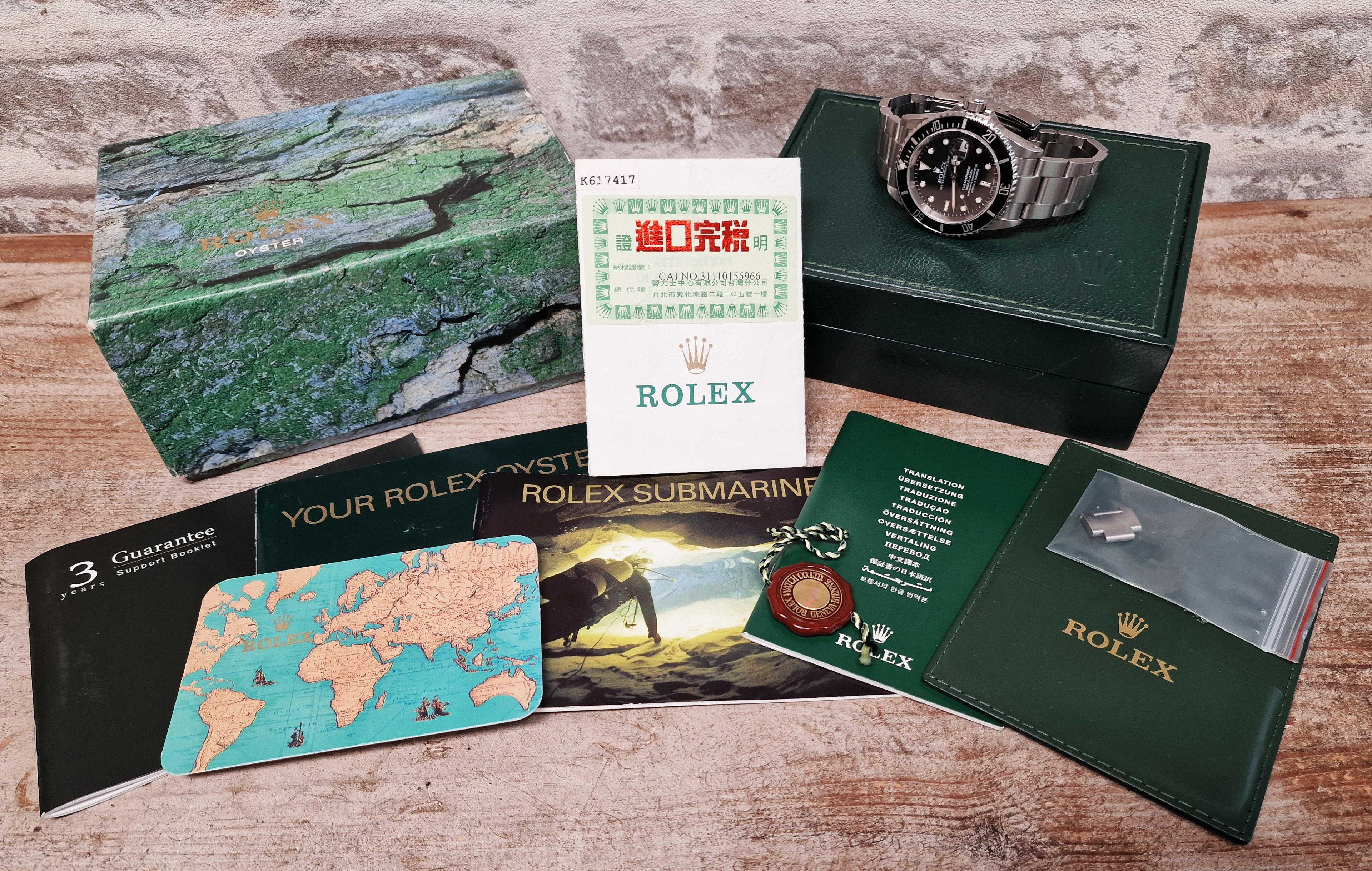 Rolex Submariner Date 16610. Full Set