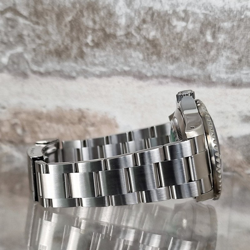 Rolex Sea-Dweller 16600 Full Set - SOLD Rolex Sea-Dweller 16600 Full Set - SOLD