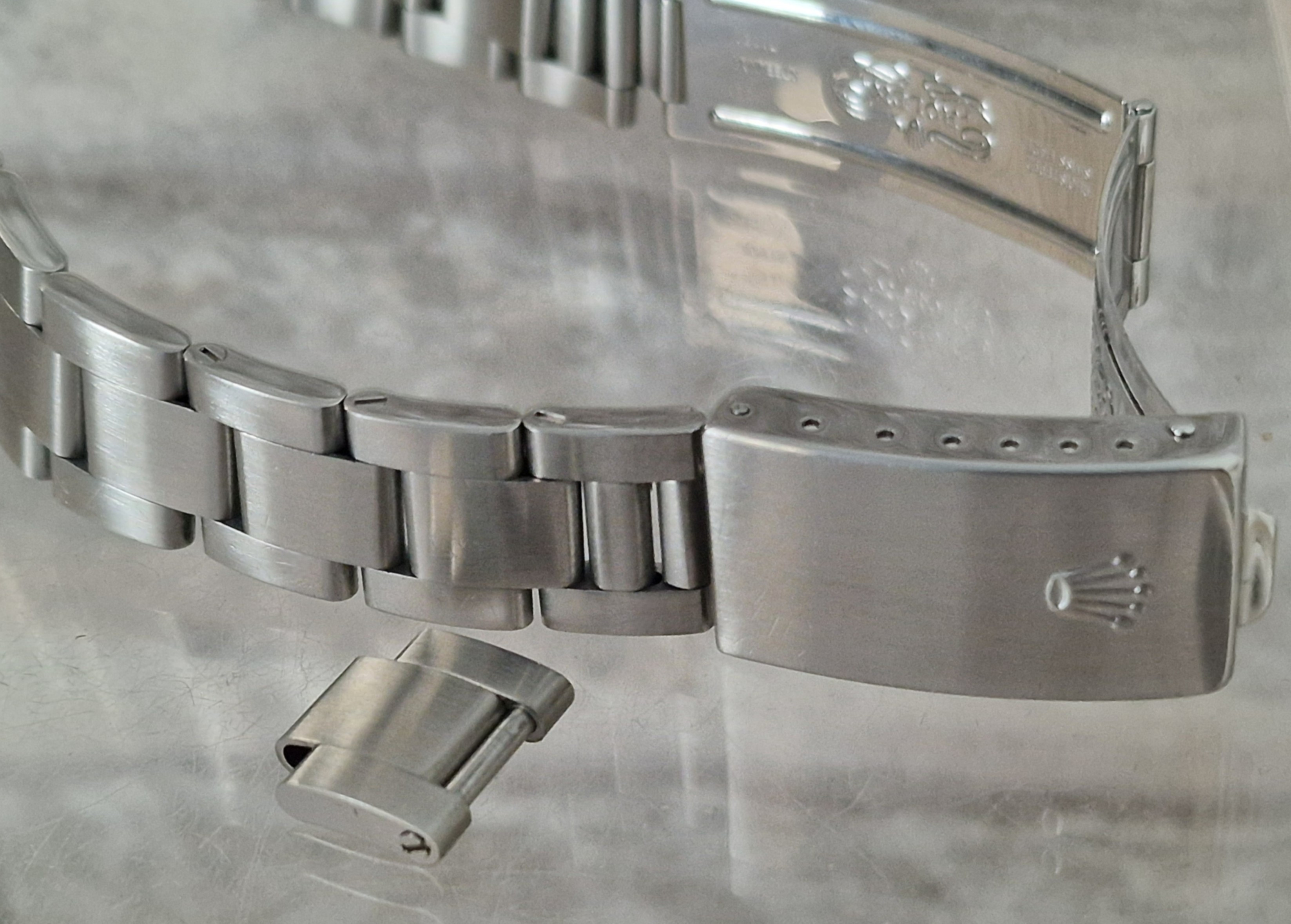 Rolex Oyster Perpetual Datejust 15200 Full Set - Sold Rolex Oyster Perpetual Datejust 15200 Full Set - Sold