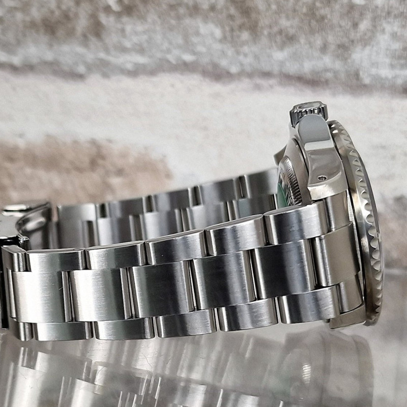 Rolex Sea-Dweller 16600 - Sold