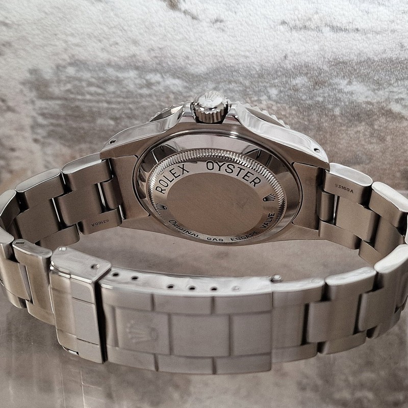 Rolex Sea-Dweller 16600 Full Set - SOLD Rolex Sea-Dweller 16600 Full Set - SOLD