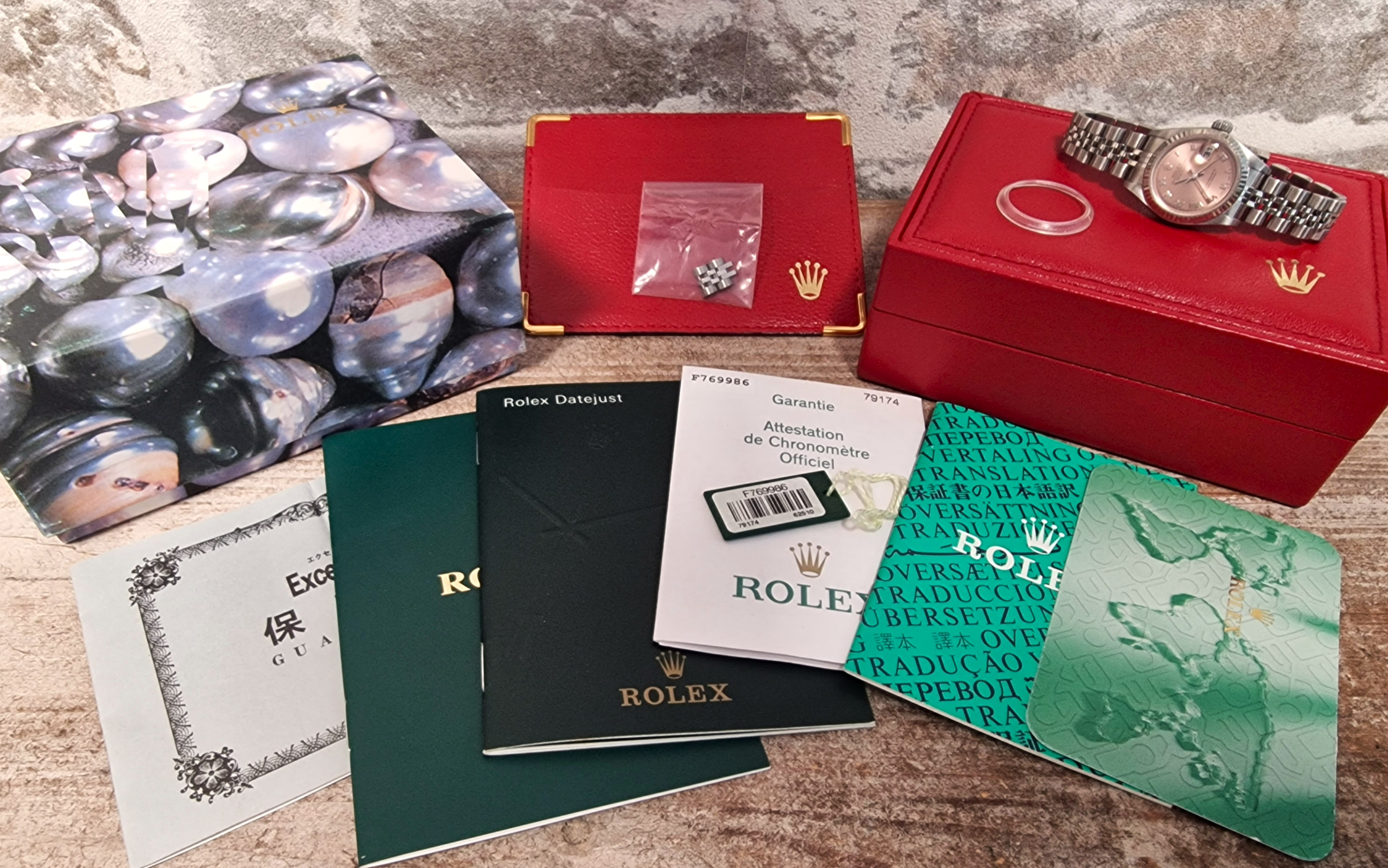 Rolex Oyster Perpetual Datejust Pink Ladies - Full set